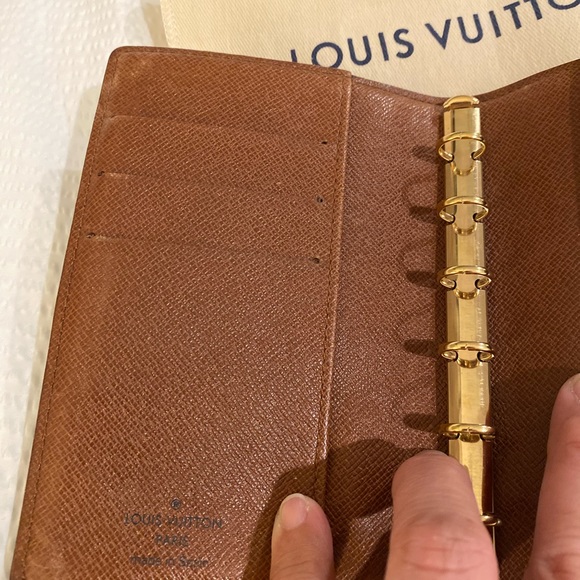 🚫SOLD🚫 Authentic Louis Vuitton Agenda - Picture 3 of 7